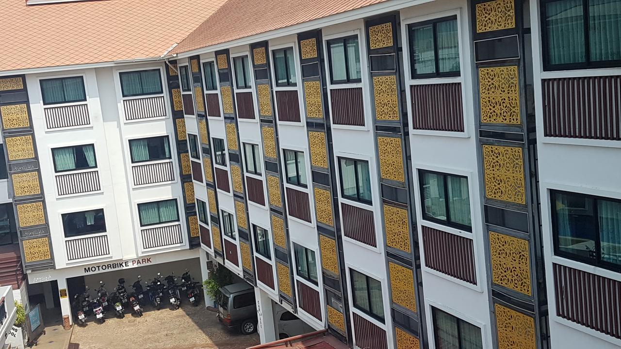 Wangburapa Grand Hotel Chiang Mai Exterior foto
